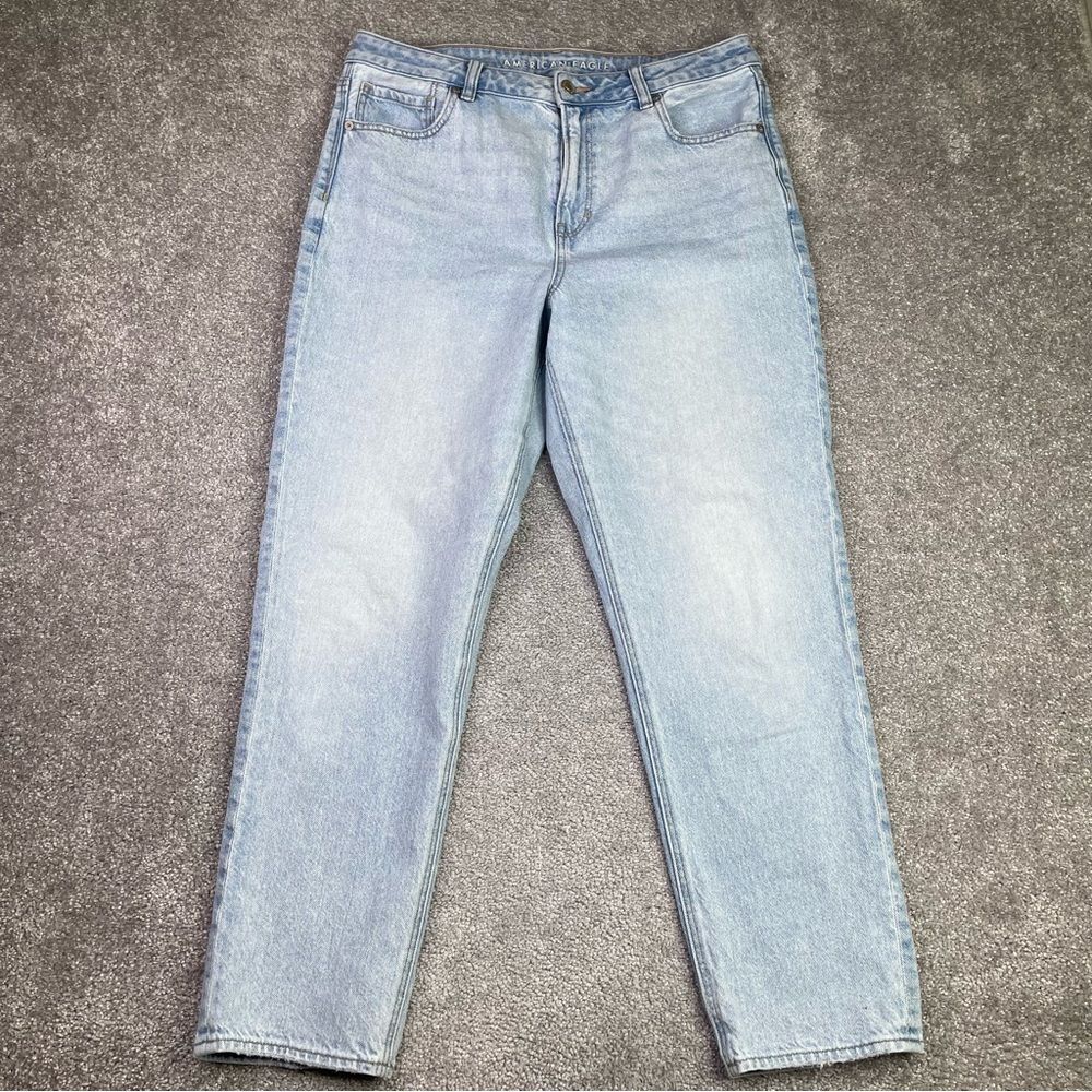 American Eagle Mom Jeans Women's 12 Blue Tapered Leg High Rise Light Wash